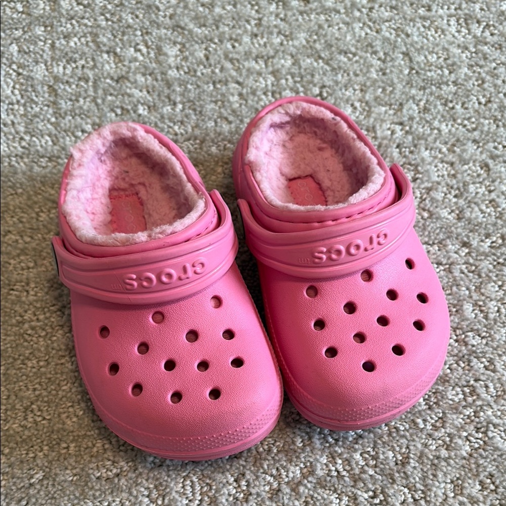 CROCS size 7